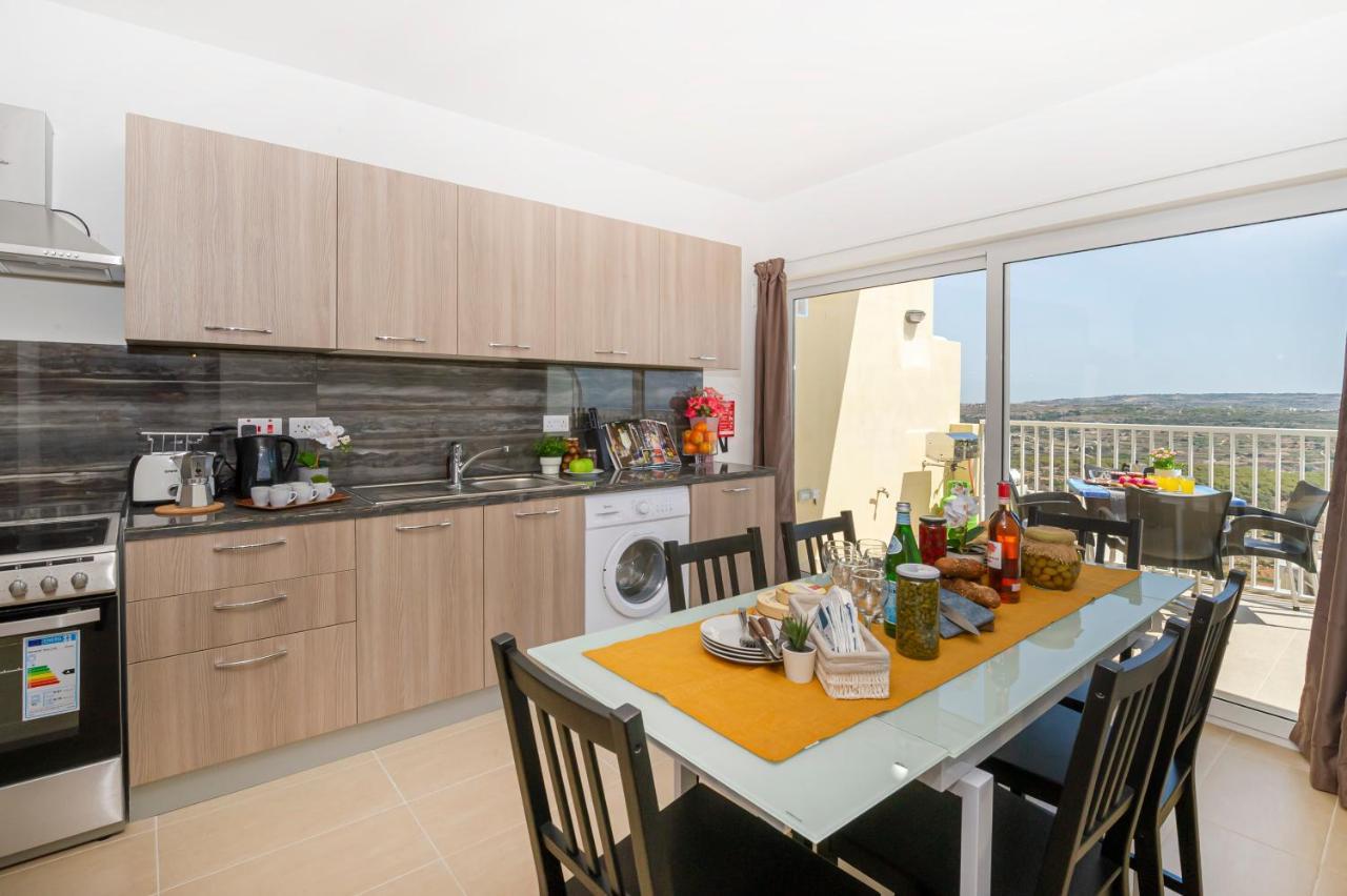 Summer Breeze Apartment With Terrace With Panoramic Views - By Getawaysmalta Mellieħa Eksteriør bilde